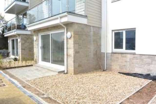 Image of 2 bedroom Flat to rent in Alexandra Road St. Austell PL25 at Alexandra Road  St. Austell, PL25 4QR