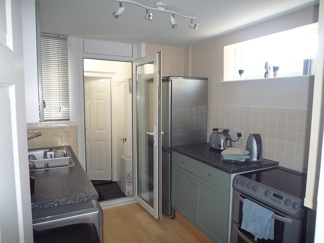  Image of 1 bedroom Ground Flat to rent in Algiers Road Portsmouth PO3 at Portsmouth, PO3 6PH