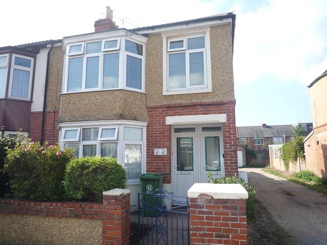  Image of 1 bedroom Ground Flat to rent in Algiers Road Portsmouth PO3 at Portsmouth, PO3 6PH