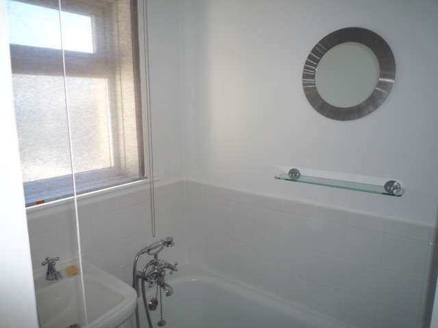  Image of 1 bedroom Ground Flat to rent in Algiers Road Portsmouth PO3 at Portsmouth, PO3 6PH
