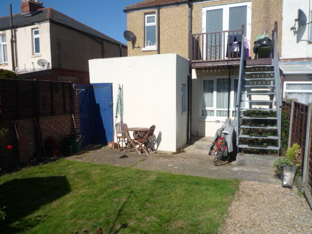  Image of 1 bedroom Ground Flat to rent in Algiers Road Portsmouth PO3 at Portsmouth, PO3 6PH