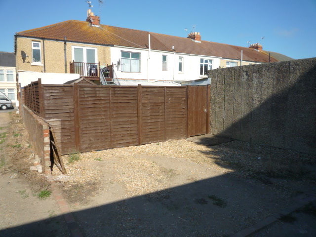 Image of 1 bedroom Ground Flat to rent in Algiers Road Portsmouth PO3 at Portsmouth, PO3 6PH