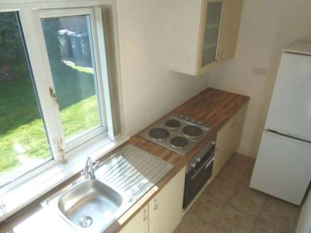  Image of 1 bedroom Studio flat to rent in Allan Avenue Renfrew PA4 at Allan Avenue  Renfrew, PA4 0YN