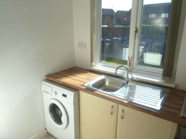  Image of 1 bedroom Studio flat to rent in Allan Avenue Renfrew PA4 at Allan Avenue  Renfrew, PA4 0YN