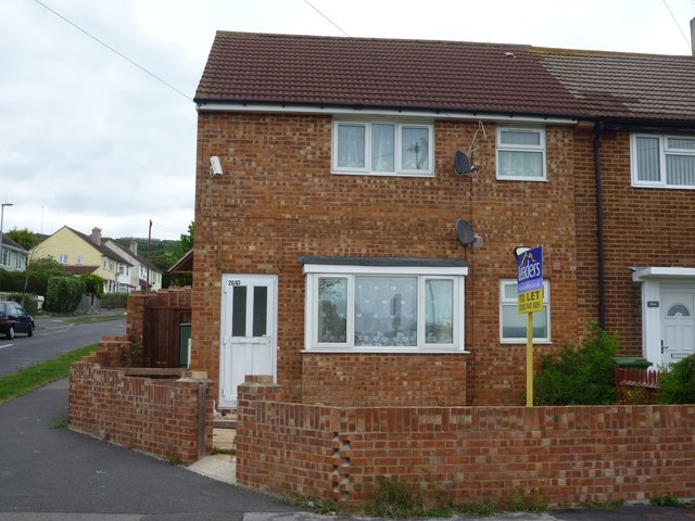  Image of 1 bedroom Flat to rent in Allaway Avenue Cosham Portsmouth PO6 at Portsmouth, PO6 4QR