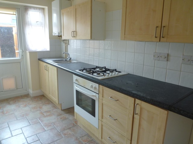  Image of 1 bedroom Flat to rent in Allaway Avenue Cosham Portsmouth PO6 at Portsmouth, PO6 4QR