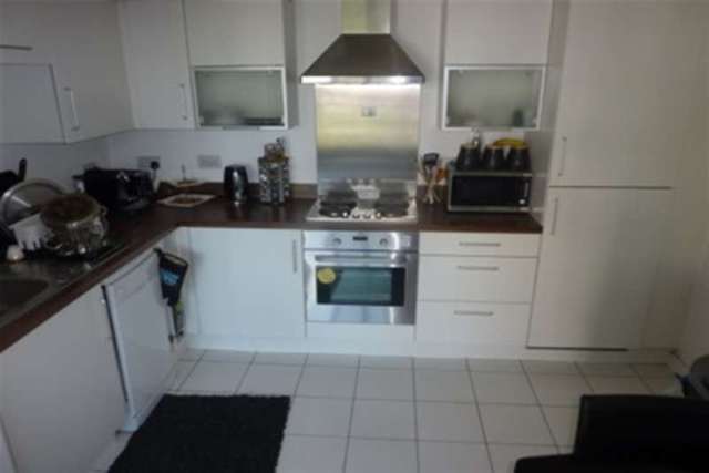  Image of 1 bedroom Flat to rent in Wick Lane London E3 at London, E3 2PZ