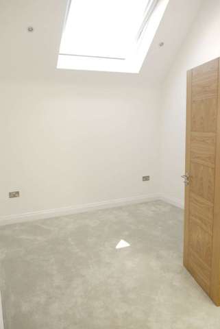  Image of 2 bedroom Flat to rent in Clarendon Street Leamington Spa CV32 at Off Oxford Street Leamington Spa Warwickshire, CV32 4PF