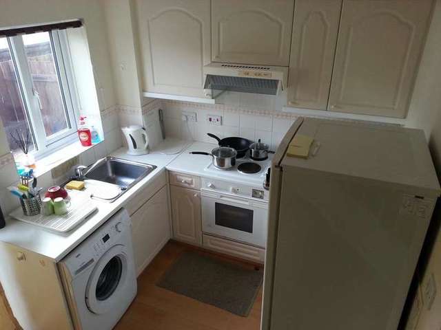  Image of 2 bedroom Mews to rent in Amblecote Meadows London SE12 at Amblecote Meadows  London, SE12 9TA