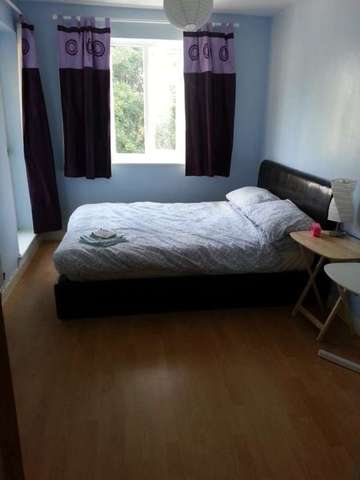  Image of 2 bedroom Mews to rent in Amblecote Meadows London SE12 at Amblecote Meadows  London, SE12 9TA