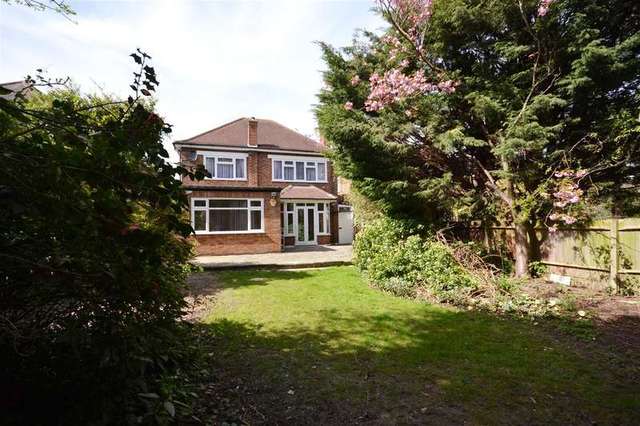  Image of 4 bedroom Property to rent in Amery Road Harrow-on-the-Hill Harrow HA1 at Harrow on the Hill, HA1 3UH