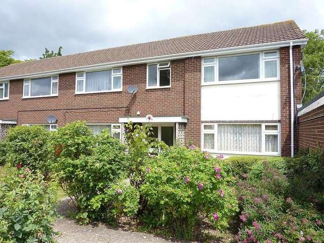  Image of 1 bedroom Flat for sale in Anglesea Road Shirley Southampton SO15 at Anglesea Road Southampton Shirley, SO15 5QS