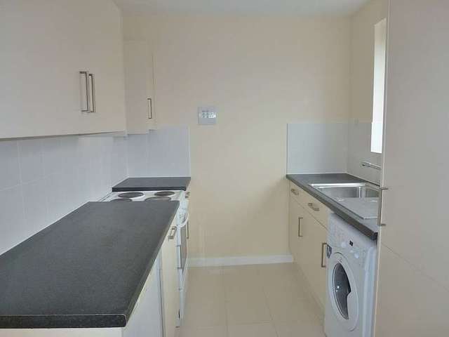  Image of 1 bedroom Flat for sale in Anglesea Road Shirley Southampton SO15 at Anglesea Road Southampton Shirley, SO15 5QS