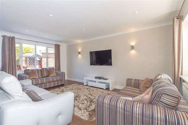  Image of 4 bedroom Detached house for sale in Appletrees Crescent Bromsgrove B61 at Appletrees Crescent  Bromsgrove, B61 0UB
