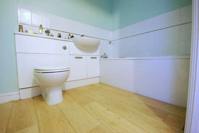  Image of 2 bedroom Apartment for sale in Argent Court Argent Street Grays RM17 at Argent Court  Grays, RM17 6TA