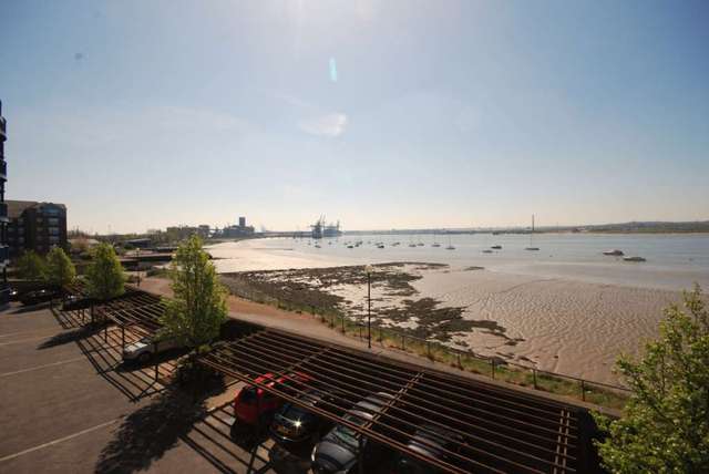  Image of 2 bedroom Apartment for sale in Argent Court Argent Street Grays RM17 at Argent Court  Grays, RM17 6TA
