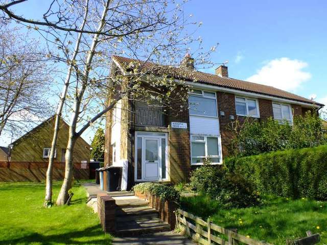 Image of 1 bedroom Flat for sale in Asquith Drive Morley Leeds LS27 at Morley Leeds Morley, LS27 9QG