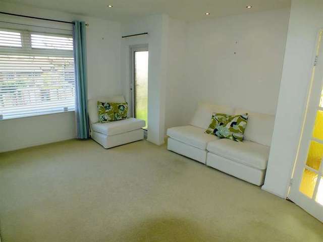  Image of 1 bedroom Flat for sale in Asquith Drive Morley Leeds LS27 at Morley Leeds Morley, LS27 9QG