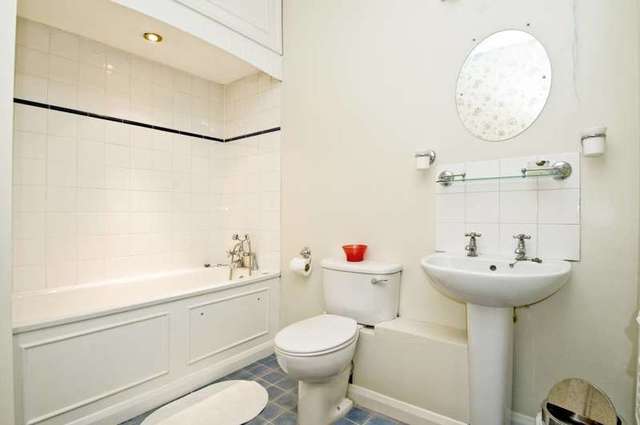  Image of 2 bedroom Property to rent in Avonmore Road London W14 at Avonmore Mansions  London, W14 8RN