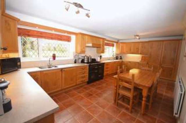  Image of 4 bedroom Bungalow for sale in Chapel Gardens Lindford Bordon GU35 at 37 Chapel Gardens  Lindford, GU35 0TA