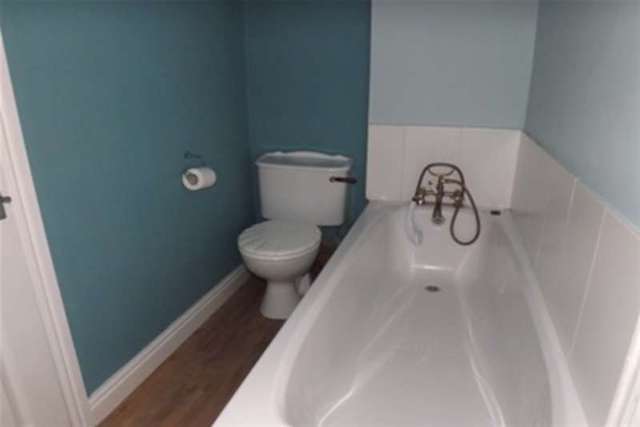  Image of 3 bedroom Detached house to rent in Balfour Street Runcorn WA7 at Runcorn, WA7 4PH