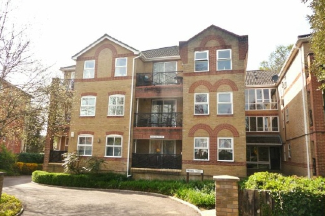  Image of 1 bedroom Flat to rent in Northlands Road Southampton SO15 at 74 Northlands Road Southampton Not specified, SO15 2NN