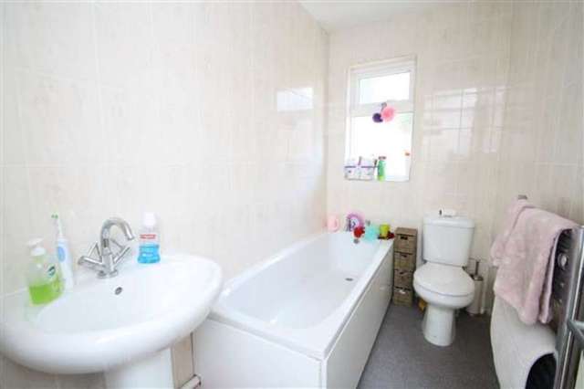  Image of 3 bedroom Detached house for sale in Barton Close Worthing BN13 at Durrington, BN13 1NG