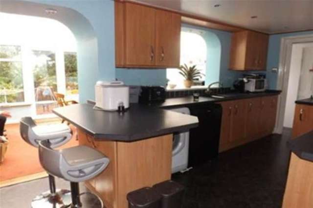  Image of 4 bedroom Detached house to rent in Takely Ride Basildon SS16 at Basildon, SS16 5BE