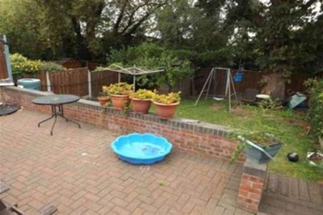 Image of 4 bedroom Detached house to rent in Takely Ride Basildon SS16 at Basildon, SS16 5BE