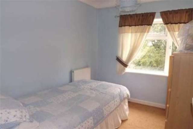  Image of 4 bedroom Detached house to rent in Takely Ride Basildon SS16 at Basildon, SS16 5BE