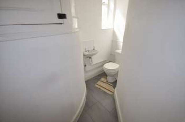  Image of 1 bedroom Property to rent in Bath Road Leckhampton Cheltenham GL53 at 63 Bath Road  Cheltenham, GL53 7LH