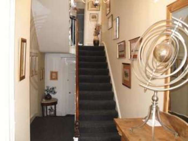  Image of 1 bedroom Property to rent in Bath Road Leckhampton Cheltenham GL53 at 63 Bath Road  Cheltenham, GL53 7LH