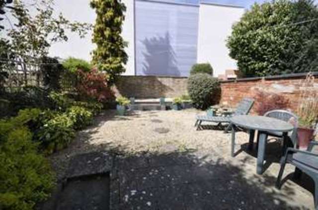  Image of 1 bedroom Property to rent in Bath Road Leckhampton Cheltenham GL53 at 63 Bath Road  Cheltenham, GL53 7LH