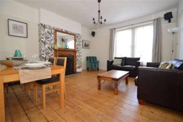  Image of 3 bedroom Flat to rent in Beaufort Road Clifton Bristol BS8 at Bristol, BS8 2JY