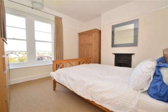  Image of 3 bedroom Flat to rent in Beaufort Road Clifton Bristol BS8 at Bristol, BS8 2JY