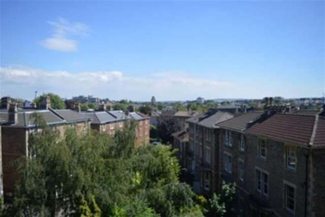  Image of 3 bedroom Flat to rent in Beaufort Road Clifton Bristol BS8 at Bristol, BS8 2JY