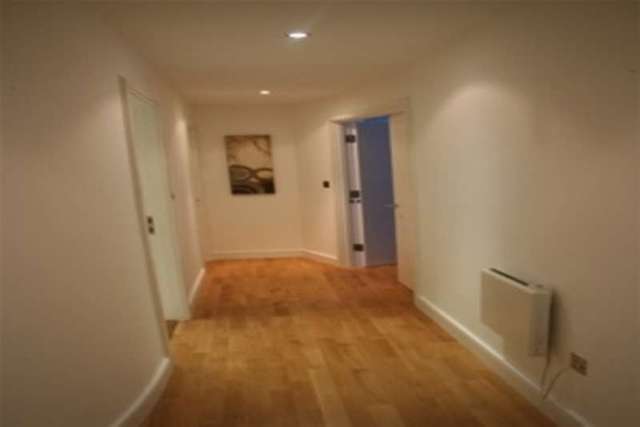  Image of 2 bedroom Flat to rent in Bedford Street Leeds LS1 at Leeds, LS1 5PZ