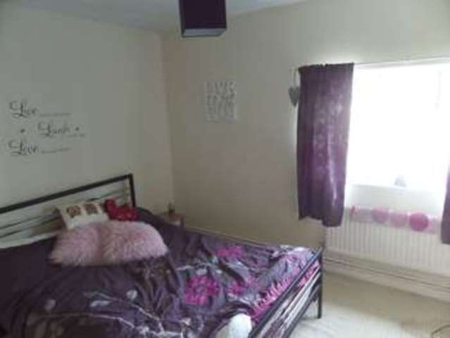  Image of 3 bedroom Terraced house for sale in Beechcroft Road Grantham NG31 at Beechcroft Road  Grantham, NG31 7NL