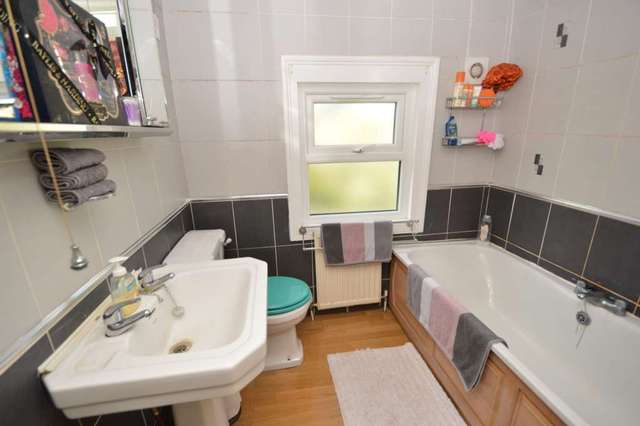  Image of 2 bedroom Flat for sale in Bellevue Road London N11 at Bellevue Road  London, N11 3ET