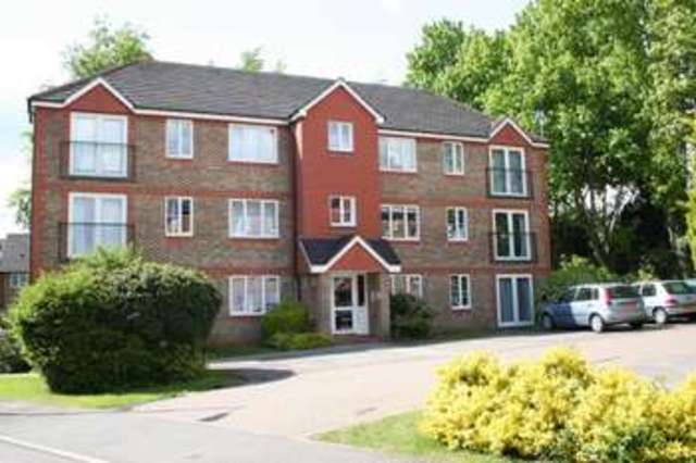  Image of 2 bedroom Flat to rent in Sevenoaks Close Belmont Sutton SM2 at Belmont SUTTON, SM2 6NL
