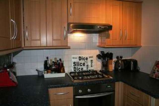  Image of 2 bedroom Flat to rent in Sevenoaks Close Belmont Sutton SM2 at Belmont SUTTON, SM2 6NL