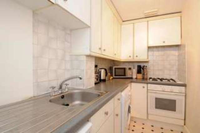  Image of 1 bedroom Flat to rent in Belsize Avenue London NW3 at Belsize Park London Belsize Park, NW3 4AE