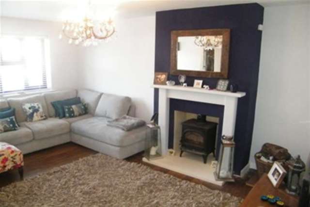  Image of 3 bedroom Detached house to rent in Grosvenor Gardens Billericay CM12 at Billericay, CM12 0UF