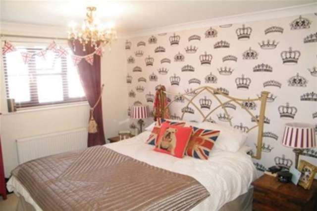  Image of 3 bedroom Detached house to rent in Grosvenor Gardens Billericay CM12 at Billericay, CM12 0UF