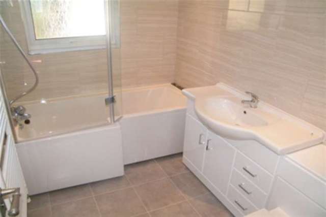  Image of 3 bedroom Detached house to rent in Celandine Close Billericay CM12 at Billericay, CM12 0SU