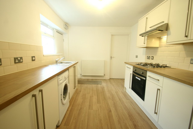  Image of 5 bedroom House Share to rent in Heaton Grove Heaton Newcastle upon Tyne NE6 at Heaton Grove Heaton Newcastle Upon Tyne, NE6 5NP