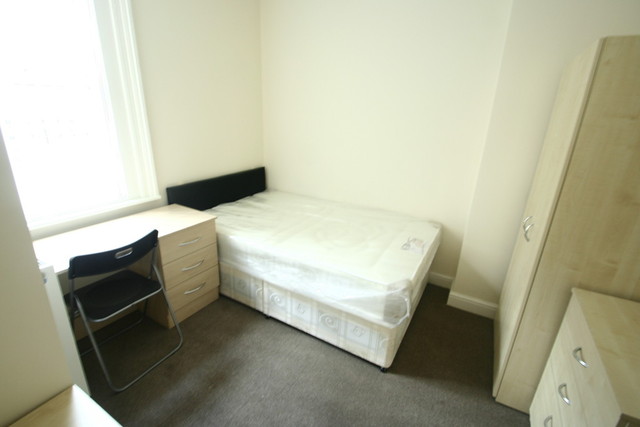  Image of 5 bedroom House Share to rent in Heaton Grove Heaton Newcastle upon Tyne NE6 at Heaton Grove Heaton Newcastle Upon Tyne, NE6 5NP
