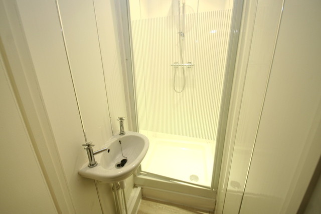  Image of 5 bedroom House Share to rent in Heaton Grove Heaton Newcastle upon Tyne NE6 at Heaton Grove Heaton Newcastle Upon Tyne, NE6 5NP