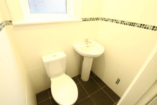  Image of 5 bedroom House Share to rent in Heaton Grove Heaton Newcastle upon Tyne NE6 at Heaton Grove Heaton Newcastle Upon Tyne, NE6 5NP