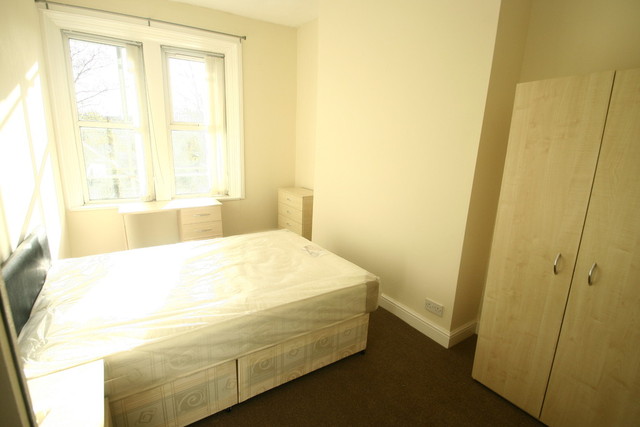  Image of 5 bedroom House Share to rent in Heaton Grove Heaton Newcastle upon Tyne NE6 at Heaton Grove Heaton Newcastle Upon Tyne, NE6 5NP